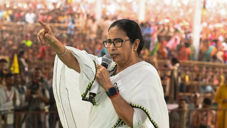 Mamata Banerjee Calls Out Disparity Polling Schedule Questions 7 Phase Lok Sabha Elections 'Tamil Nadu Has 40 Seats, Bengal 42': Mamata Calls Out 'Disparity' In Polling Schedule, Questions 7-Phase LS Elections
