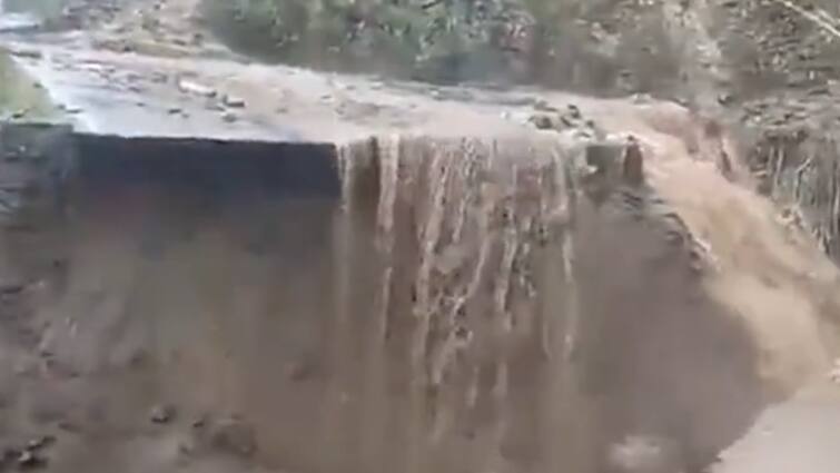 Massive Landslide In Arunachal Pradesh Washes Away Highway Near Indo-China Order video Massive Landslide In Arunachal Pradesh Washes Away Major Highway Stretch Near India-China Border: VIDEO