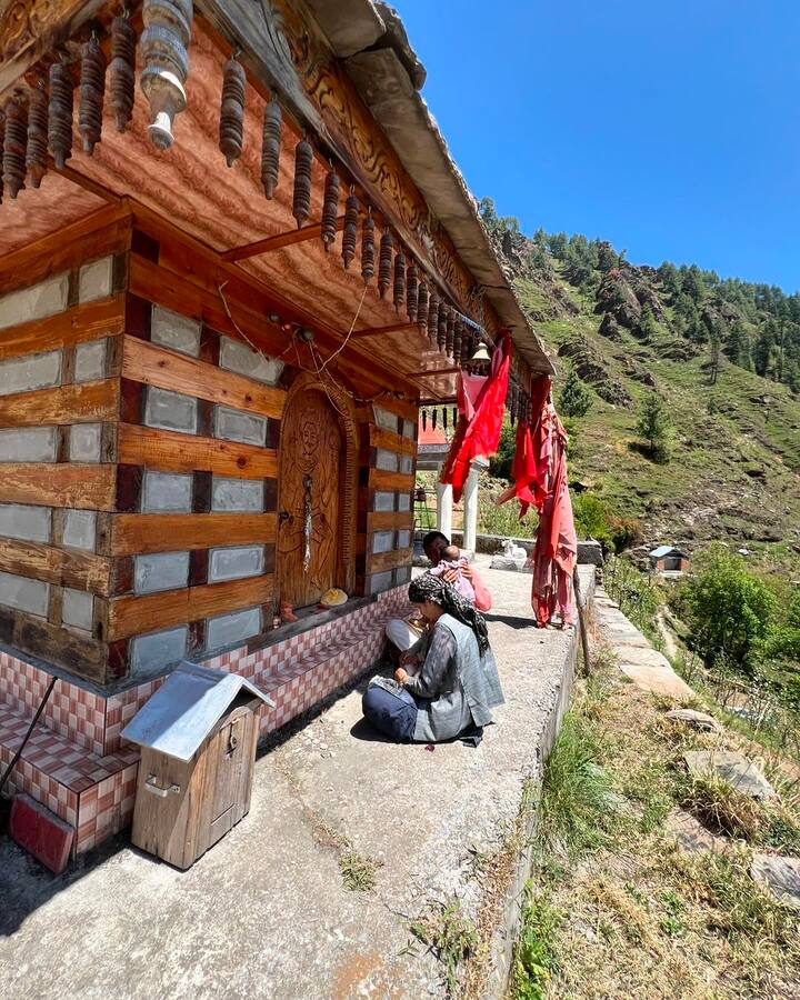 Earlier, the actress had shared pictures from her home in Himachal Pradesh.