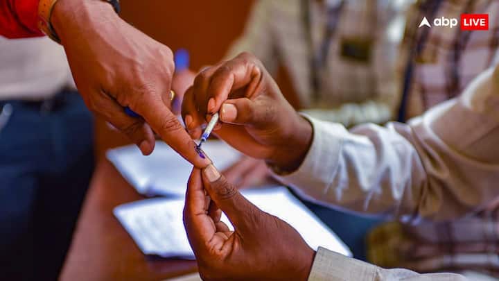 Election 2024: लोकसभा चुनाव के दूसरे चरण का मतदान 26 अप्रैल को होने जा रहा है, इस दौरान देशभर के कई राज्यों में वोटिंग होगी. नोएडा और गाजियाबाद में भी वोट डाले जाएंगे.