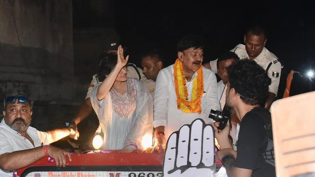 Neha Sharma Holds Roadshow In Bhagalpur Supporting Her Father Ajit ...