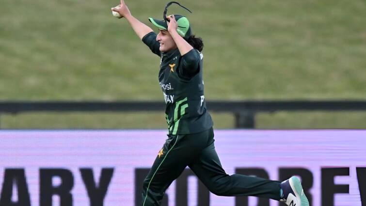 Pakistan former women cricket Team captain Bismah Maroof announced her retirement from international cricket Bismah Maroof: पाकिस्तान की पूर्व कप्तान ने अंतर्राष्ट्रीय क्रिकेट से लिया संन्यास, अचानक सुनाया चौंकाने वाला फैसला