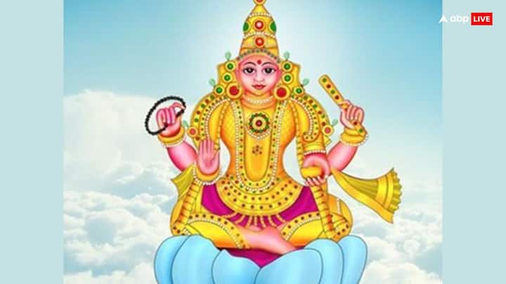 शुक्र का अस्त होना आपकी आर्थिक स्तिथि को कमजोर कर सकते है, बेवजह के खर्चे बढ़ते हैं. इस पर काबू पाने के लिए शुक्रवार, पूर्णिमा पर खासतौर से 10 साल से कम उम्र की कन्याओं को खीर खिलाएं.