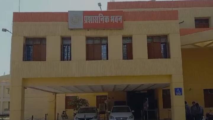UP Jaunpur Students passed by writing Jai Shri Ram on the exam copy ANN UP News: परीक्षा में 'जय श्रीराम' लिखने से ही पास हो गए छात्र, जांच में जुटा विश्वविद्यालय प्रशासन