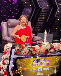 Neha Kakkar: ਨੇਹਾ ਕੱਕੜ ਦੀ ਖੂਬਸੂਰਤ ਲੁੱਕ ਤੋਂ ਨਹੀਂ ਹਟਾ ਸਕੋਗੇ ਨਜ਼ਰਾਂ, ਪਤੀ ਰੋਹਨਪ੍ਰੀਤ ਬੋਲਿਆ- 'ਦਿਲ 'ਤੇ ਲੱਗੀਆਂ ਇਹ ਫੋਟੋਆਂ...'