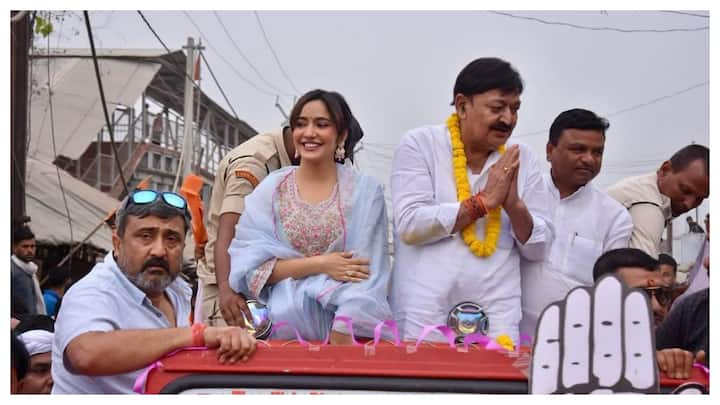 Bollywood actor Neha Sharma recently did a road show in Bihar to support her father Congress leader Ajit Sharma.