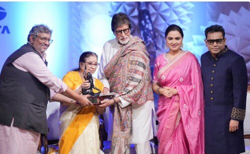 Amitabh Bachchan: ਅਮਿਤਾਭ ਬੱਚਨ ਨੂੰ ਮਿਲਿਆ 'ਲਤਾ ਦੀਨਾਨਾਥ ਮੰਗੇਸ਼ਕਰ ਐਵਾਰਡ', ਜਾਣੋ ਅਦਾਕਾਰ ਨੇ ਕਿਸ ਕੋਲੋਂ ਮੰਗੀ ਮੁਆਫੀ