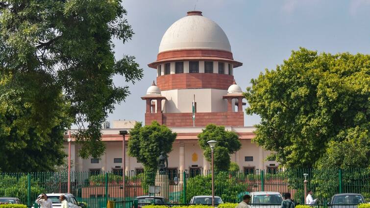 Supreme Court CJI DY Chandrachud announced that details of case will be sent over WhatsApp to the lawyers details here Supreme Court: अब वॉट्सएप पर मिलेगी मुकदमों की जानकारी, CJI चंद्रचूड़ का बड़ा ऐलान