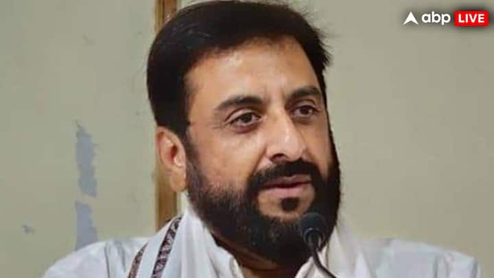 इम्तियाज जलील के पास कोई सोना नहीं है. हालांकि, उनकी पत्नी के पास 80 ग्राम सोना है, जिसकी कीमत 2.70 लाख रुपये है.