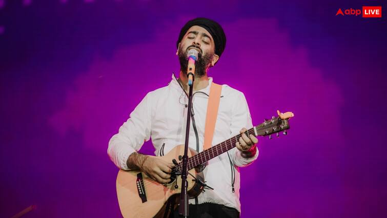 arijit-singh-apologised-to-pakistani-actress-mahira-khan-know-reason Arijit Singh: જાણીતા સિંગર અરજીતે દુબઈમાં પાકિસ્તાની અભિનેત્રીની કેમ માંગી માફી? એક્ટ્રેસનું શાહરુખ સાથે છે ખાસ કનેક્શન
