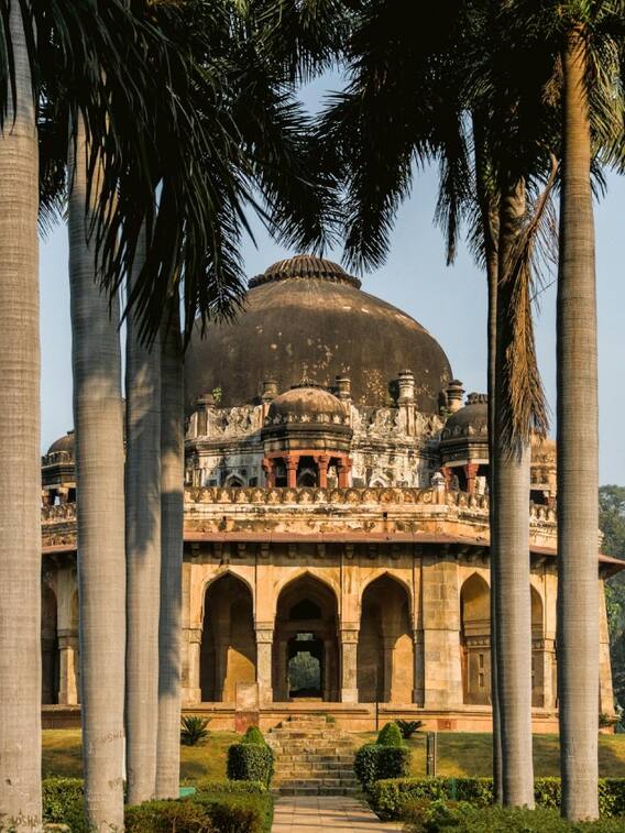 दिल्ली की ये जगह है कपल्स के लिए बेस्ट, पार्टनर के साथ जरूर करें सैर