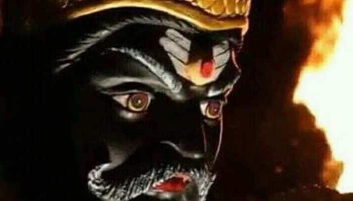 একইভাবে কর্মের দেবতা শনিদেবও পিছিয়ে যেতে চলেছেন। যার প্রভাব ১২টি রাশির উপর দেখা যাবে।