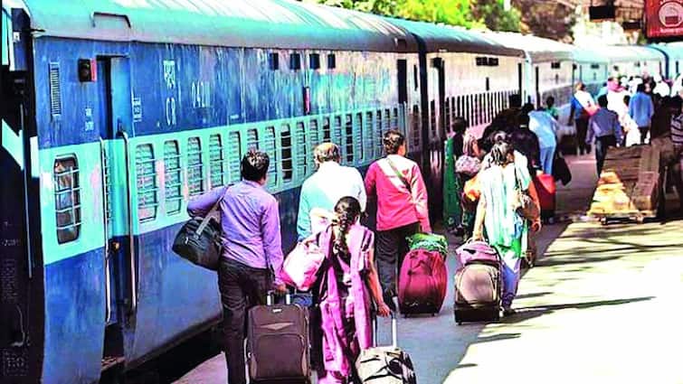 Railway Ticket Cancellation Charges: indian railway change the charges for canceling waiting ticket know the new charges list Railway: વેઇટિંગ ટિકીટ કેન્સલ કરવા પર હવે આટલો લાગશે ચાર્જ, રેલવેએ લીધો મોટો નિર્ણય