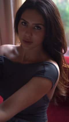 Sonam Bajwa: ਸੋਨਮ ਬਾਜਵਾ ਨੇ ਬੈੱਡਰੂਮ 'ਚ ਸਾਰੀਆਂ ਹੱਦਾਂ ਕੀਤੀਆਂ ਪਾਰ, ਦਿੱਤੇ ਇੰਨੇਂ ਹੌਟ ਪੋਜ਼, ਤਸਵੀਰਾਂ ਦੇਖ ਫੈਨਜ਼ ਨੇ ਦਿੱਤੇ ਅਜਿਹੇ ਰਿਐਕਸ਼ਨ