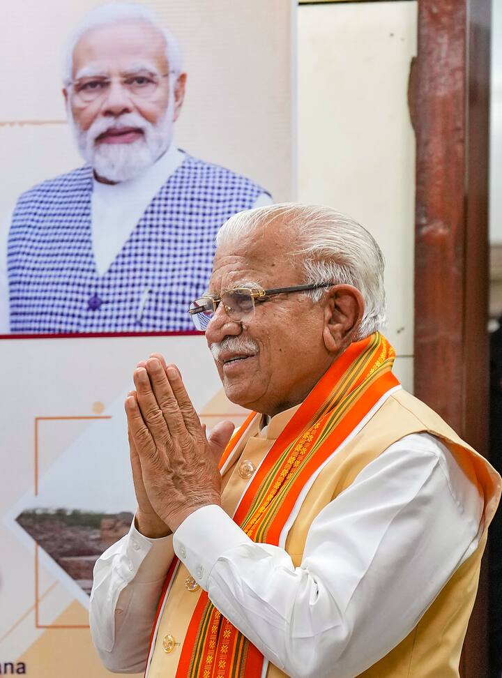 बीजेपी नेता मनोहर लाल खट्टर ने कांग्रेस को घेरते हुए कहा कि जिस तरह से डेढ़ महीना उन्होंने उम्म्मीदवारों की घोषणा में देरी की है. उससे बीजेपी के पक्ष में माहौल बना हुआ है. (फाइल)