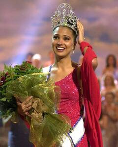 9 साल किया विदेशी को डेट, फिर ये एक्टर बना ब्रेकअप की वजह! तलाकशुदा खिलाड़ी से शादी रचा ऐसी लाइफ जी रहीं फॉर्मर मिस यूनिवर्स