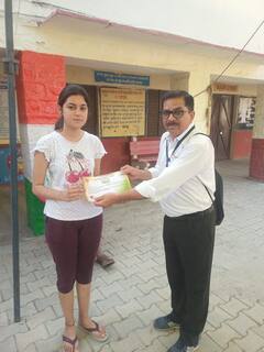 लोकतंत्र के महापर्व को लेकर वोटर्स में उत्साह, बुजुर्गों और युवाओं ने ऐसे दिया योगदान,देखें तस्वीरें