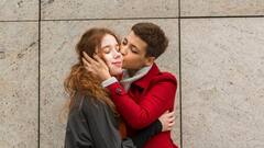 Relationship tips: आप भी करते हैं किसी से प्यार? तो आज ही जान लीजिए किस एज में प्यार सही