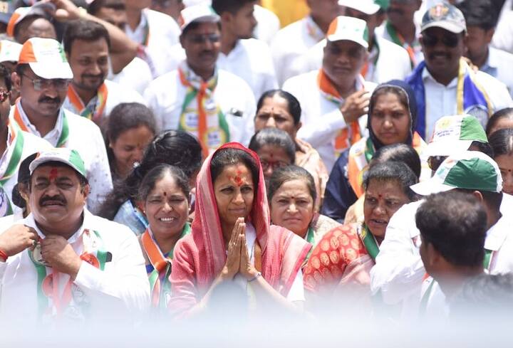 Lok Sabha Election 2024: महाराष्ट्र में लोकसभा चुनाव को लेकर प्रचार अभियान जारी है. एनसीपी (SP) प्रमुख शरद पवार की बेटी सुप्रिया सुले बारामती लोकसभा सीट पर चुनावी रण में हैं. वो यहां से मौजूदा सांसद भी हैं और प्रचार में पूरी तरह से जुटी हैं.