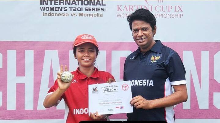 Indonesian Rohmalia Rohmalia creates T20 World Record picks seven wickets for zero run Rohmalia Rohmalia: শূন্য রানে সাত উইকেট, ১৭ বছরে বিশ্বরেকর্ড ইন্দোনেশিয়ার তরুণীর