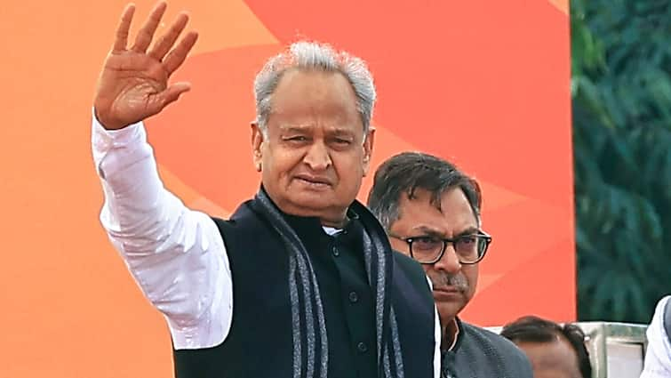 Ashok Gehlot Phone Tapping Allegation Former Rajasthan CM Refutes OSD Lokesh Sharma Claims 'MPs And MLAs Phones Are Never....': Ashok Gehlot Refutes Ex-OSD's Mobile Tapping Charges