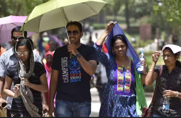 ਮੌਸਮ ਵਿਭਾਗ ਨੇ ਕਿਹਾ ਕਿ ਉੱਤਰ ਪ੍ਰਦੇਸ਼, ਬਿਹਾਰ, ਝਾਰਖੰਡ, ਕੋਂਕਣ ਅਤੇ ਗੋਆ ਵਿੱਚ ਐਤਵਾਰ (28 ਅਪ੍ਰੈਲ, 2024) ਤੱਕ ਹੀਟਵੇਵ ਜਾਰੀ ਰਹਿ ਸਕਦੀ ਹੈ। ਅਜਿਹੀ ਸਥਿਤੀ ਅੱਜ ਤੋਂ ਹੀ ਸ਼ੁਰੂ ਹੋ ਜਾਵੇਗੀ।