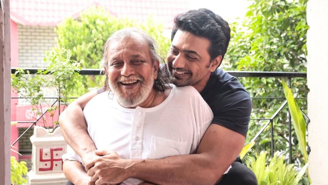 Dev on Mithun Chakraborty: 'গদ্দার শব্দে আপত্তি আছে, প্রয়োজন হলে মিঠুনদাকে আমার কিডনি দিয়ে দিতে পারি', অকপট দেব Lok Sabha Election 2024 Actor MP Dev shares his views on Mithun Chakraborty Politics Cinema Dev on Mithun Chakraborty: 'গদ্দার শব্দে আপত্তি আছে, প্রয়োজন হলে মিঠুনদাকে আমার কিডনি দিয়ে দিতে পারি', অকপট দেব