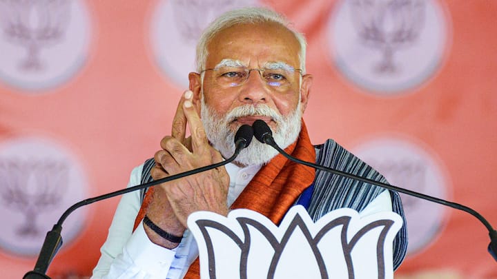 PM Modi In Kolhapur Says INDIA Bloc Planning To Have 5 Prime Ministers If It Wins Lok Sabha Elections 'Ek Saal, Ek PM Formula': Modi Says I.N.D.I.A Bloc Planning To Have 5 Prime Ministers If It Wins LS Polls