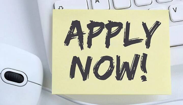 બોર્ડર સિક્યુરિટી ફોર્સ (BSF) માં આસિસ્ટન્ટ કમાન્ડન્ટની જગ્યાઓ માટે અરજી કરનારા ઉમેદવારો પાસે કોઈપણ માન્ય યુનિવર્સિટીમાંથી સ્નાતકની ડિગ્રી હોવી આવશ્યક છે.