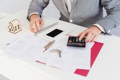 Home Loan: क्या अपना होम लोन दूसरे बैंक में ट्रांसफर कर सकते हैं आप? ये है नियम