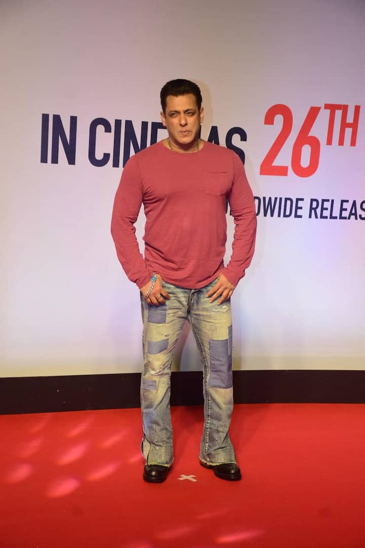 इसके अलावा सलमान खान की बजरंगी भाईजान 2 की स्क्रिप्ट भी रेडी बताई जा रही है. बस एक्टर के अप्रूवल का इंतजार हो रहा है.
