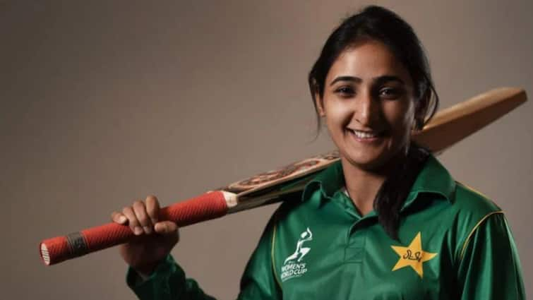 Former captain of the national womens team Bisma Maruf has announced her retirement from cricket Pakistan Cricket: పాక్‌ క్రికెట్‌లో ముగిసిన మరూఫ్‌ శకం