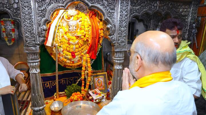 इसके बाद उन्होंने कार्यालय पर ही भाजपा कार्यकर्ताओं को आगामी लोकसभा चुनाव के लिए जीत का मंत्र दिया.