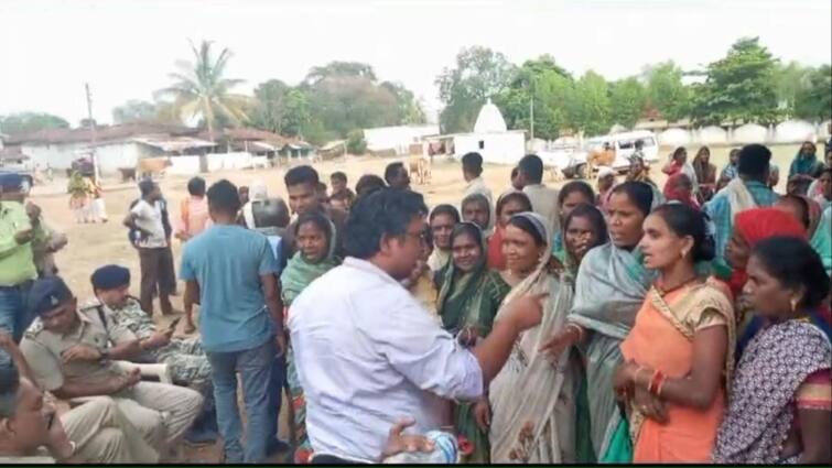 Chhattisgarh Lok Sabha Elections 2024 Villagers stopped polling staff in Kanker ann वोटिंग से एक दिन पहले कांकेर में मुश्किल था मतदान कर्मचारियों का दिन, पोलिंग बूथ पर जाने से ग्रामीणों ने रोका