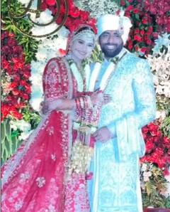 Arti Singh Dipak Chauhan Wedding: ਆਰਤੀ-ਦੀਪਕ ਦੇ ਵਿਆਹ ਦੀਆਂ ਪਹਿਲੀਆਂ ਤਸਵੀਰਾਂ ਵਾਇਰਲ, ਜਸ਼ਨ 'ਚ ਪੁੱਜੇ ਇਹ ਸਿਤਾਰੇ
