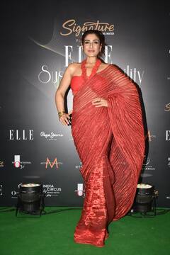 पारदर्शक साडीवर ग्लॅमरस ब्लाउज परिधान करून आली रवीना टंडन, वयाच्या ४९ व्या वर्षीही दिसतेय एकदम मस्त!