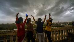 Delhi Weather: दिल्ली ​में गर्मी से मिलेगी राहत, IMD ने जारी किया बारिश का येलो अलर्ट, जानें- मौसम का पूरा हाल