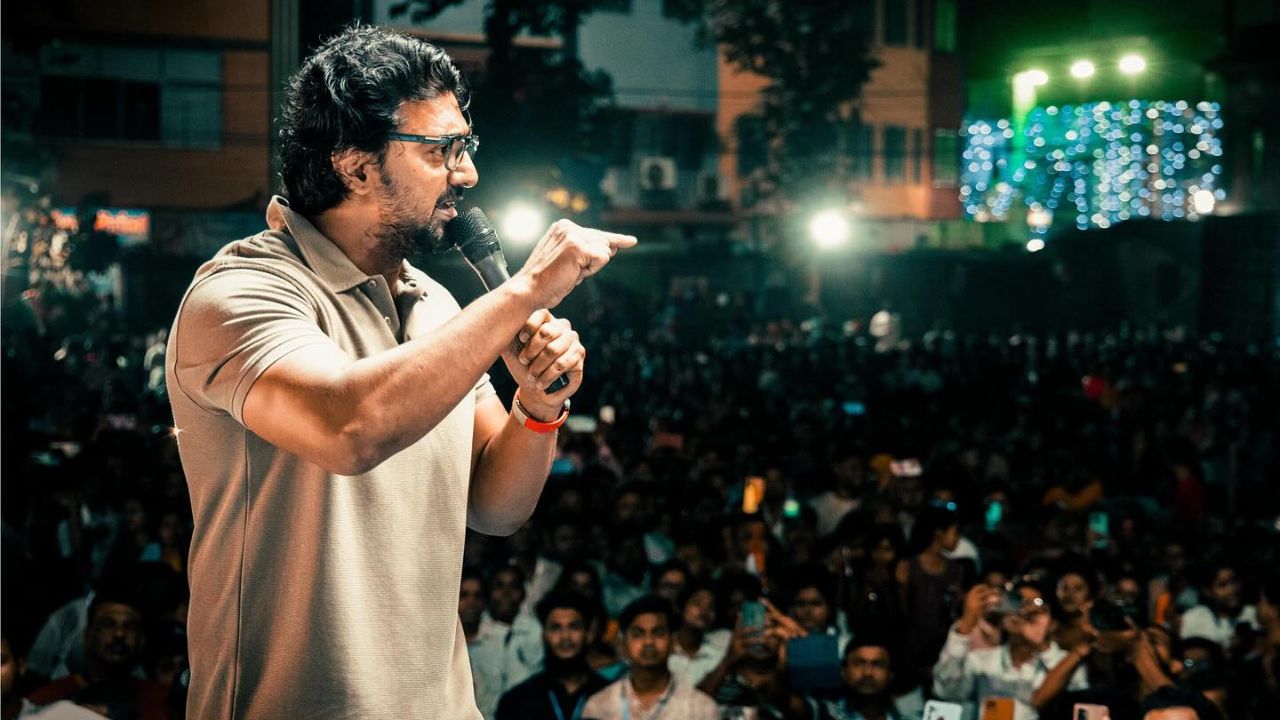 ঘাটালের মানুষকে শুক্রবার কয়েকটি সহজ প্রশ্ন করে ভোট চাইলেন। বললেন, ঘাটালের সমস্য়া অতিরিক্ত বৃষ্টি হলে বন্য়া হয়। ঘাটালে ঘর কে ঘর ডুবে যায়।মানুষ মারা যায়। শস্য় নষ্ট হয়। ১০০ বছর আগের স্বপ্ন ঘাটাল মাস্টার প্ল্য়ান। দিদি বলেছে এই স্বপ্ন পূরণ হবে। তাহলে ভোটটা কাকে দেবেন?