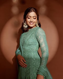 Rashmika Mandanna: చుడిదార్‌లో మెరిసిన రష్మిక మందన్నా - 'నేషనల్‌ క్రష్' ట్రెడిషనల్‌ లుక్‌కి కుర్రకారు ఫిదా!
