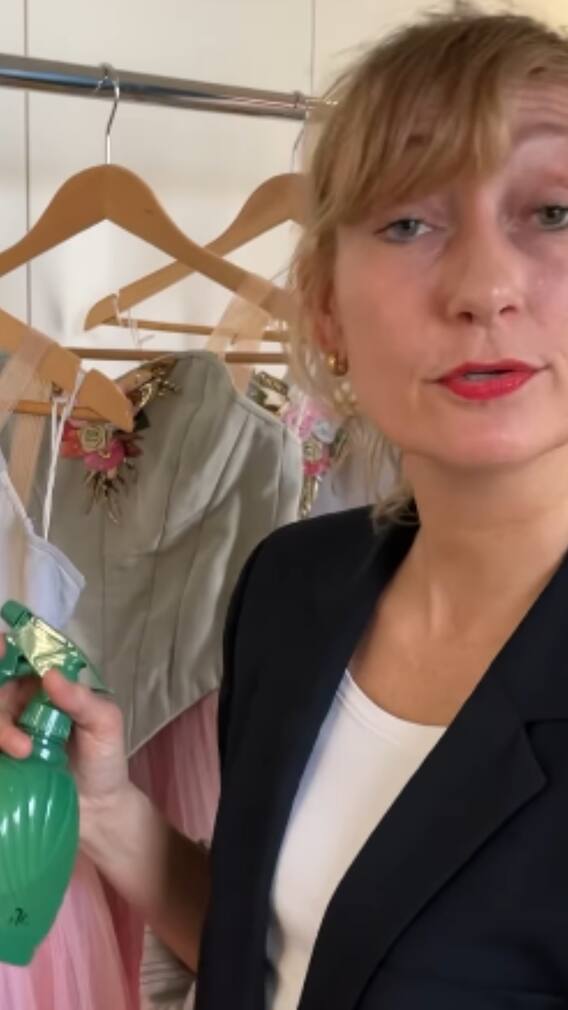 वोदका से साफ किए कपड़े, वीडियो देखा क्या?