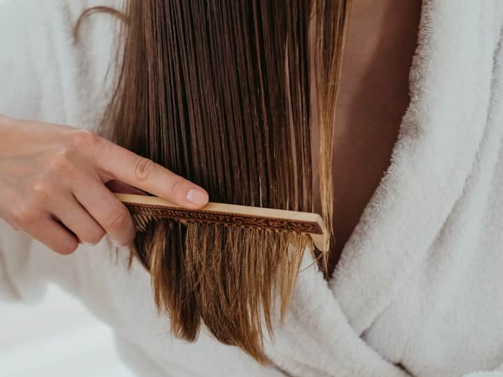 Benefits for Hair: Pineapple's vitamin C and antioxidants contribute to hair growth, thickness, and strength, preventing hair fall and enriching hair follicles for improved elasticity and thickness. (Image source: getty images)