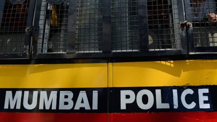 Mumbai Police Seize Cocaine Narcotics Worth Rs 1.61 Crore 11 Nigerians Arrested 11 Nigerian Nationals Arrested For Drug Racket In Mumbai, Police Seize Narcotics Worth Rs 1.61 Crore