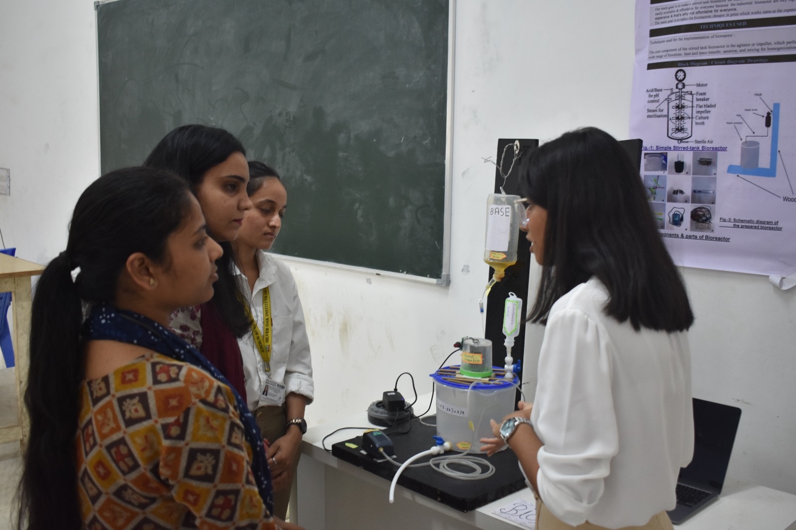 Ahmedabad: વિદ્યાર્થીઓએ કોલેજમાં તૈયાર કરેલા પ્રોજેક્ટને માર્કેટ સુધી પહોંચાડવા અમદાવાદમાં હાથ ધરવામાં આવ્યો નવતર પ્રયોગ