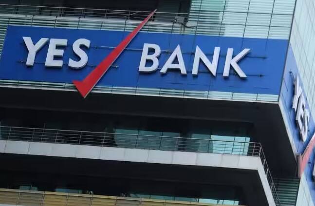 ICICI બેન્કે તેના બચત ખાતા સંબંધિત ઘણા પ્રકારના ચાર્જ બદલ્યા છે. આમાં ડેબિટ કાર્ડથી લઈને ચેક બુક, IMPS વગેરે સુધીના ઘણા ચાર્જ સામેલ છે. નવા શુલ્ક 1 મે, 2024થી લાગુ થશે.