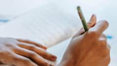 ఆన్సర్ షీట్‌ని జైశ్రీరామ్‌తో నింపేశారు, పాస్ అయ్యారు - కరెక్ట్ చేసిన ప్రొఫెసర్‌లు సస్పెండ్