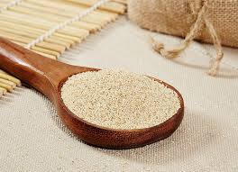 ਜ਼ਿਆਦਾਤਰ ਲੋਕ ਕਮਜ਼ੋਰ ਹੱਡੀਆਂ ਤੋਂ ਪ੍ਰੇਸ਼ਾਨ ਰਹਿੰਦੇ ਹਨ, ਅਜਿਹੇ 'ਚ ਉਹ ਦਵਾਈਆਂ ਅਤੇ ਪਾਊਡਰ ਦਾ ਸੇਵਨ ਕਰਦੇ ਹਨ। ਪਰ ਜ਼ਿਆਦਾ ਦਵਾਈਆਂ ਲੈਣ ਨਾਲ ਸਰੀਰ ਨੂੰ ਨੁਕਸਾਨ ਹੋ ਸਕਦਾ ਹੈ। ਅੱਜ ਅਸੀਂ ਤੁਹਾਨੂੰ ਇਕ ਅਜਿਹੀ ਚੀਜ਼ ਬਾਰੇ ਦੱਸਾਂਗੇ, ਜਿਸ ਨੂੰ ਰੋਜ਼ਾਨਾ ਖਾਣ ਨਾਲ ਤੁਸੀਂ ਆਸਾਨੀ ਨਾਲ ਹੱਡੀਆਂ ਨੂੰ ਮਜ਼ਬੂਤ ​​ਕਰ ਸਕਦੇ ਹੋ।