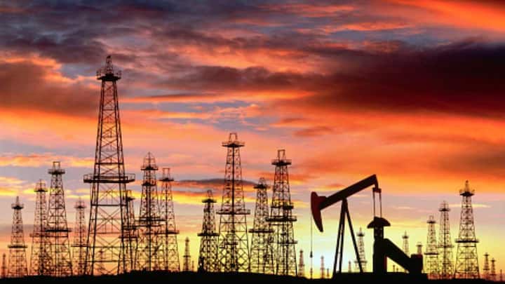 US, European Oil Companies Report Muted Quarterly Earnings As Natural Gas Prices Drop Oil prices Fuel Chevron Exxon US, European Oil Companies Report Muted Quarterly Earnings As Natural Gas Prices Drop