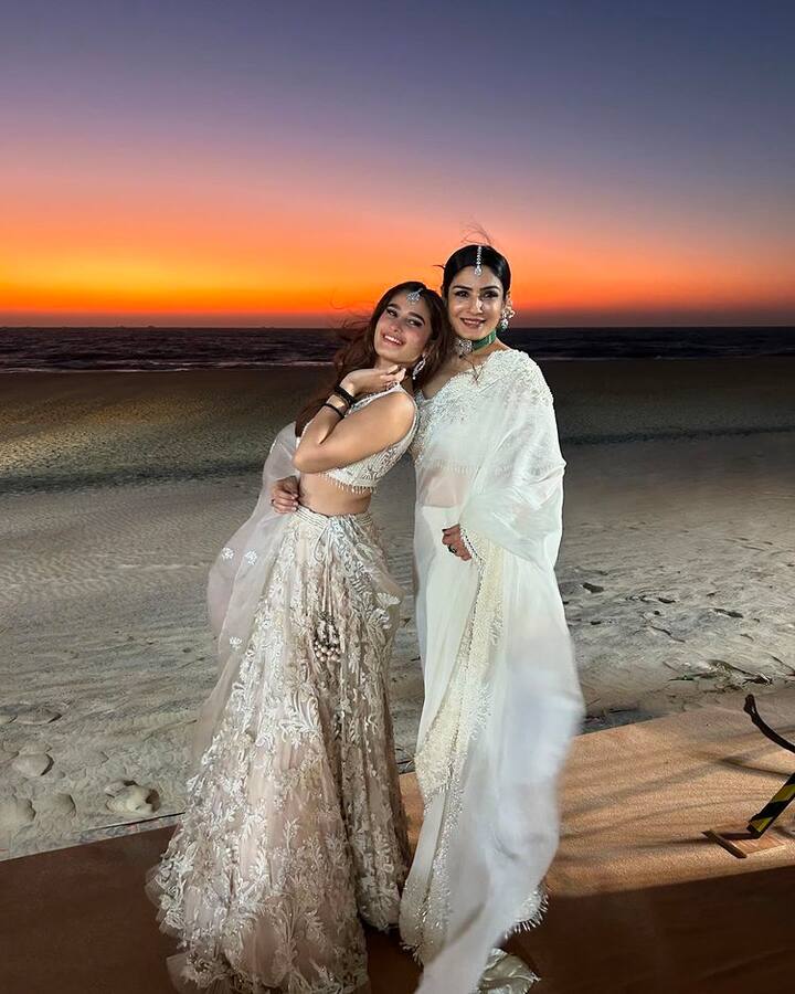રાશાની ઇન્સ્ટાગ્રામ પ્રૉફાઇલ પર નજર નાંખશો તો ખબર પડશે કે તે કેટલી સુંદર છે, રાશાની તસવીરો રવીના ટંડનનો જુનો અંદાજ યાદ અપાવી રહી છે.