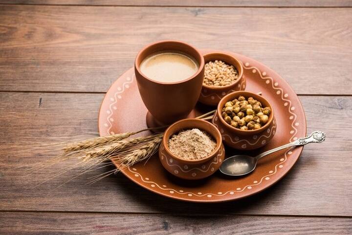 सत्तू सेहत के साथ-साथ त्वचा और बालों के लिए भी काफी फायदेमंद माना गया है. यह हड्डियों को मजबूत बनाने के लिए भी कारगर है.