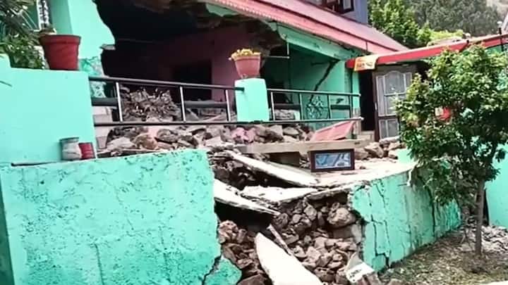 Jammu Kashmir Ramban  Landslide Pernote Village Landslides Displace 50-55 Families roads houses power lines damaged Jammu-Kashmir: Landslide In Ramban Damages Roads, Houses, Power Lines. Over 50 Families Affected
